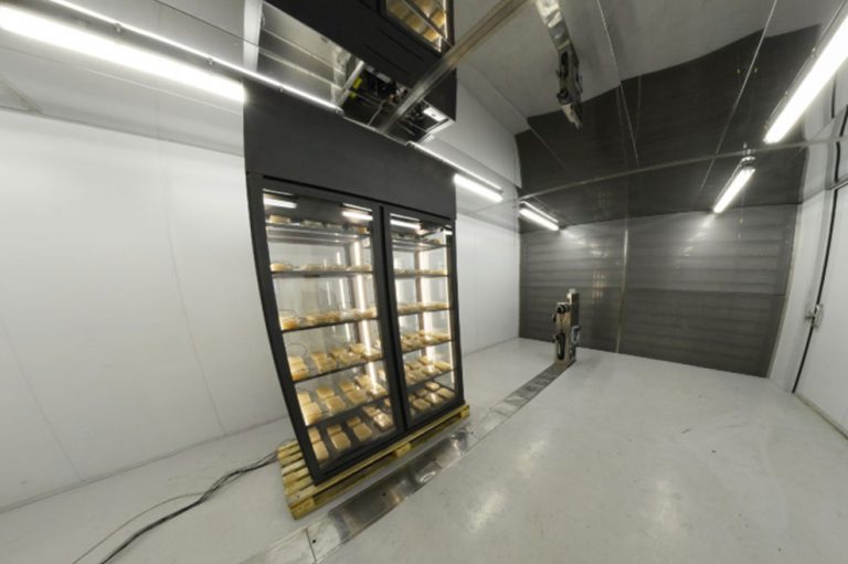 Prüfraum mit Weinklimaschrank bei Ideal Gastro Kühltechnik in Gmunden