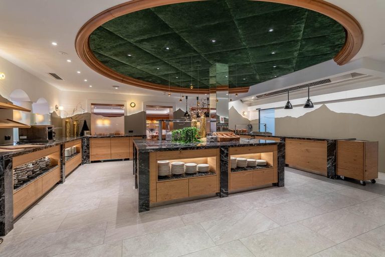 Hotel Salzburger Hof Zauchensee Referenzprojekt IDEAL AKE Restaurant