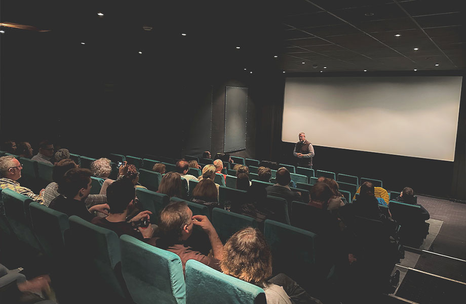 IDEAL AKE Team im Kino