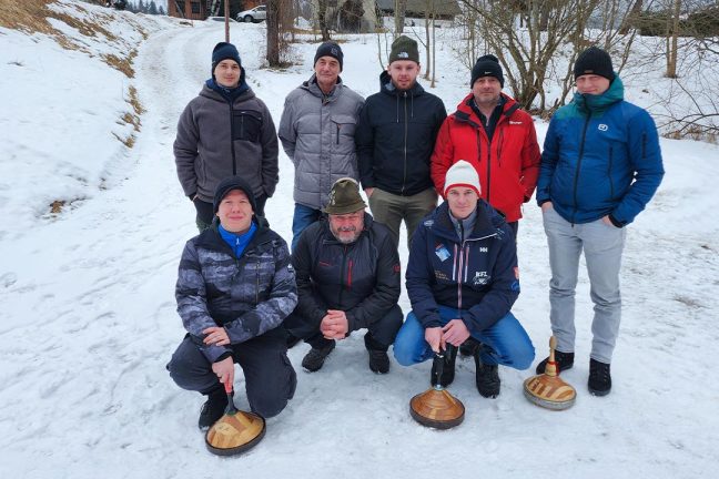 Team von IDEAL AKE beim Betriebeeisschießen 2026