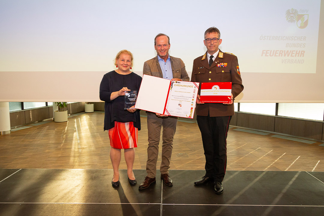 Preisverleihung Bundesfeuerwehr IDEAL Kältetechnik feuerwehrfreundlicher Arbeitgeber